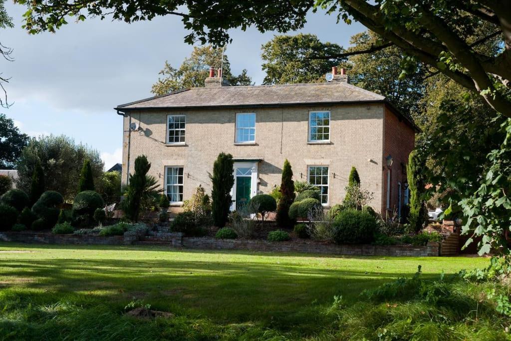 Firs Sleeps 15 Stunning Country House With Hot Tub Sudbourne Kültér fotó