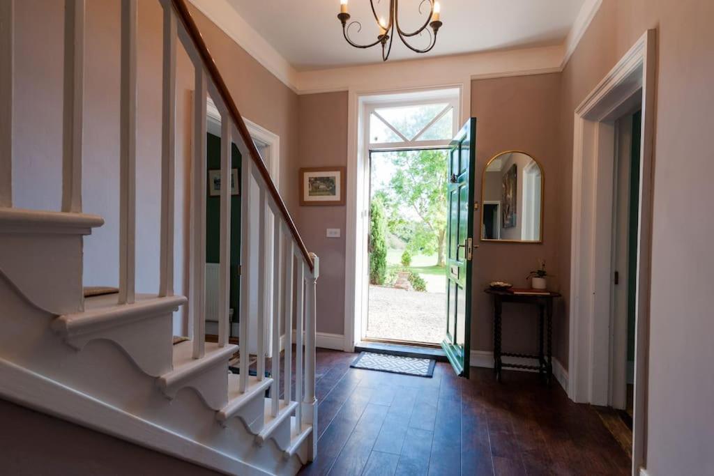 Firs Sleeps 15 Stunning Country House With Hot Tub Sudbourne Kültér fotó