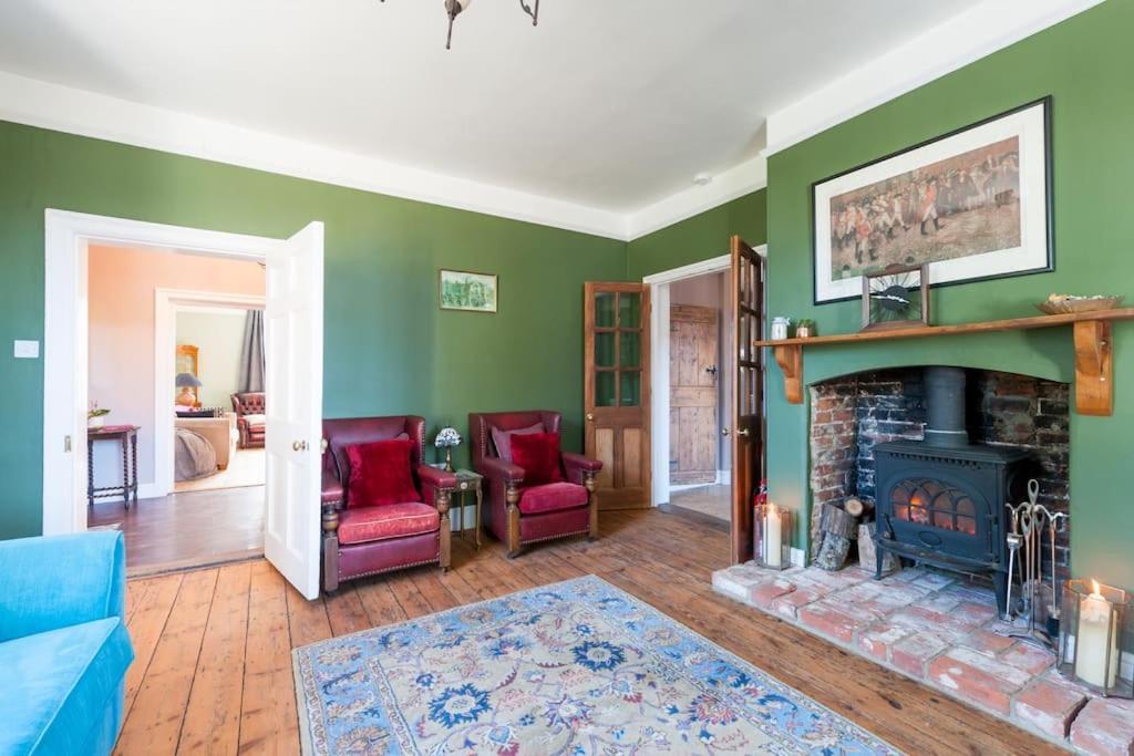 Firs Sleeps 15 Stunning Country House With Hot Tub Sudbourne Kültér fotó