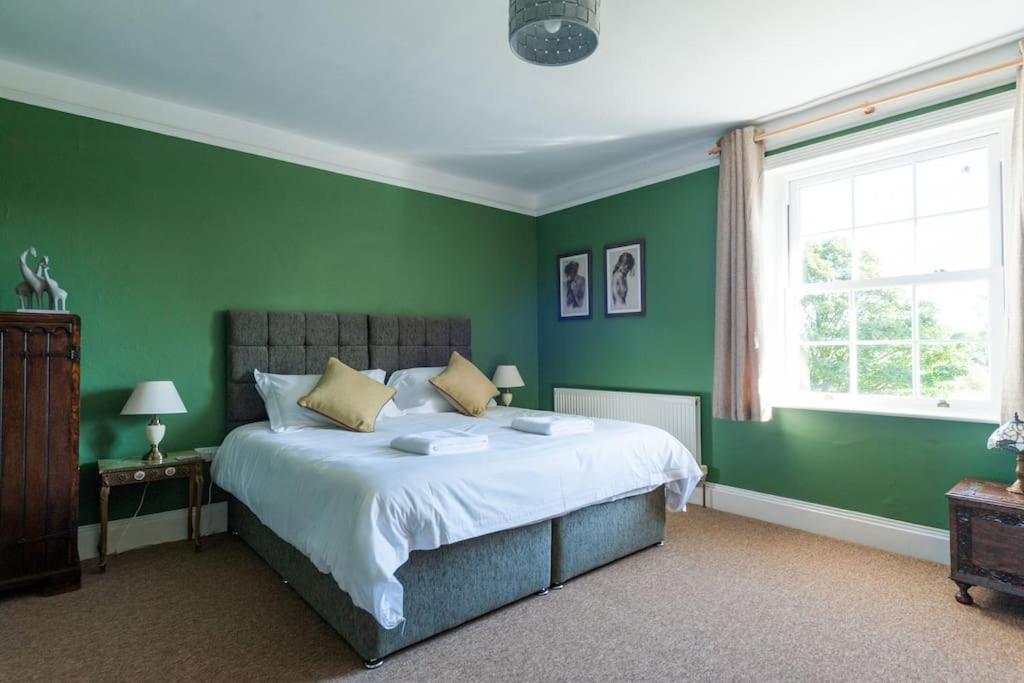 Firs Sleeps 15 Stunning Country House With Hot Tub Sudbourne Kültér fotó