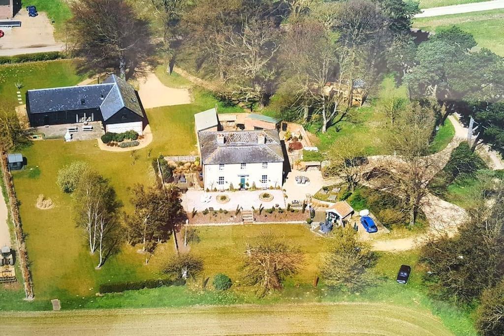 Firs Sleeps 15 Stunning Country House With Hot Tub Sudbourne Kültér fotó